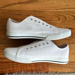 Hurley’s Slip On - Chloe Fashion Sneaker UNUSED